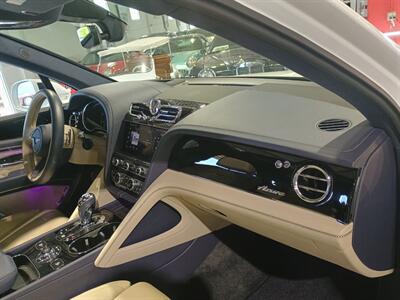 2023 Bentley Bentayga V8 Azure - Photo 40 - Boca Raton, FL 33431