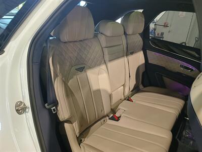 2023 Bentley Bentayga V8 Azure - Photo 38 - Boca Raton, FL 33431