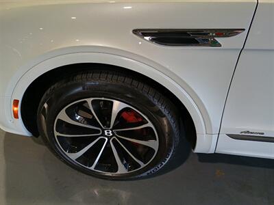 2023 Bentley Bentayga V8 Azure - Photo 53 - Boca Raton, FL 33431