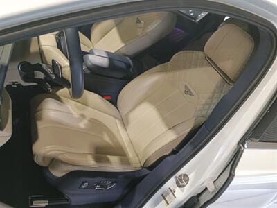 2023 Bentley Bentayga V8 Azure - Photo 15 - Boca Raton, FL 33431
