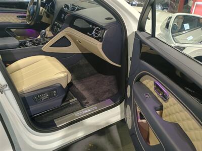 2023 Bentley Bentayga V8 Azure - Photo 43 - Boca Raton, FL 33431