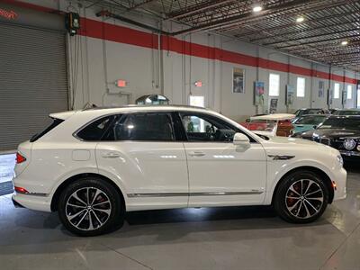 2023 Bentley Bentayga V8 Azure - Photo 6 - Boca Raton, FL 33431