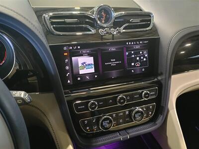 2023 Bentley Bentayga V8 Azure - Photo 26 - Boca Raton, FL 33431