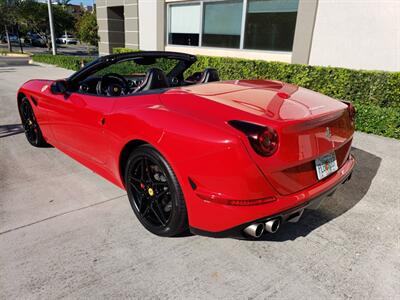 2016 Ferrari California T   - Photo 16 - Boca Raton, FL 33431