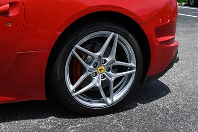 2016 Ferrari California T   - Photo 18 - Boca Raton, FL 33431