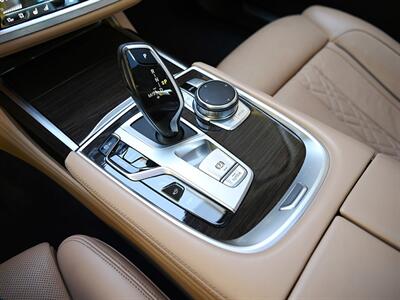 2022 BMW 740i   - Photo 27 - Boca Raton, FL 33431