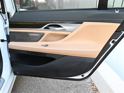 2022 BMW 740i   - Photo 11 - Boca Raton, FL 33431