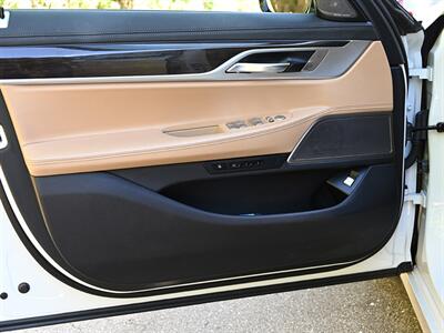 2022 BMW 740i   - Photo 30 - Boca Raton, FL 33431