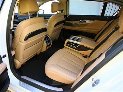 2022 BMW 740i   - Photo 14 - Boca Raton, FL 33431