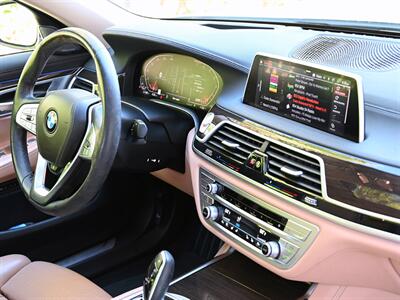2022 BMW 740i   - Photo 7 - Boca Raton, FL 33431