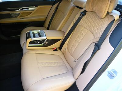 2022 BMW 740i   - Photo 16 - Boca Raton, FL 33431