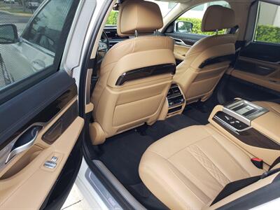 2022 BMW 740i   - Photo 10 - Boca Raton, FL 33431