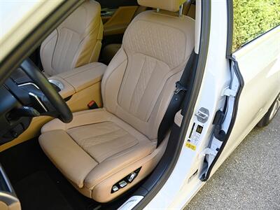 2022 BMW 740i   - Photo 18 - Boca Raton, FL 33431