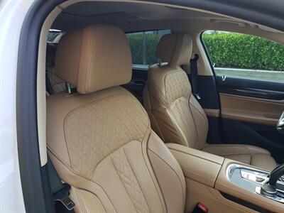 2022 BMW 740i   - Photo 6 - Boca Raton, FL 33431