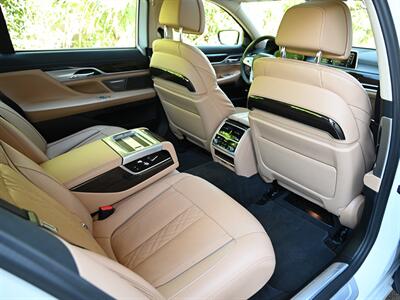 2022 BMW 740i   - Photo 12 - Boca Raton, FL 33431