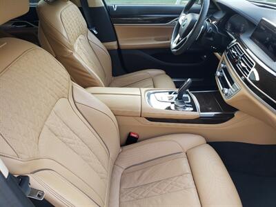 2022 BMW 740i   - Photo 5 - Boca Raton, FL 33431