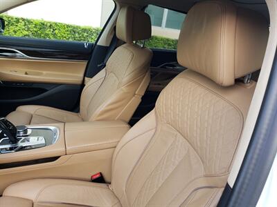 2022 BMW 740i   - Photo 11 - Boca Raton, FL 33431