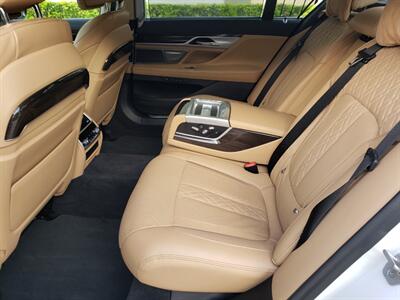 2022 BMW 740i   - Photo 9 - Boca Raton, FL 33431