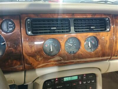 2001 Jaguar XK8   - Photo 23 - Boca Raton, FL 33431