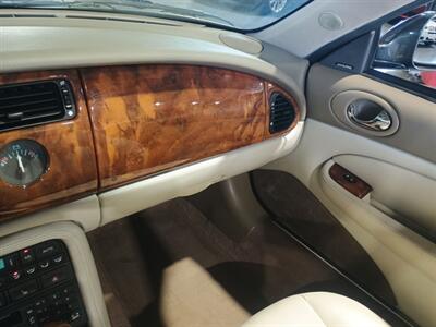 2001 Jaguar XK8   - Photo 21 - Boca Raton, FL 33431