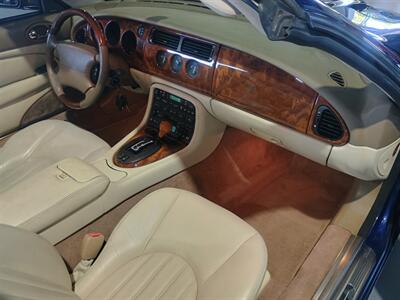 2001 Jaguar XK8   - Photo 28 - Boca Raton, FL 33431