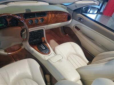 2001 Jaguar XK8   - Photo 17 - Boca Raton, FL 33431
