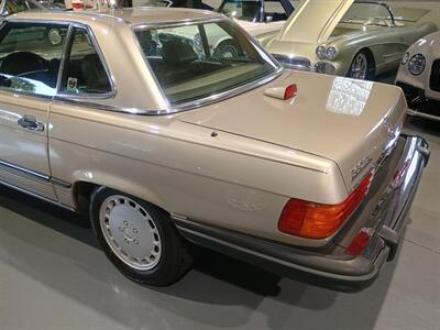 1987 Mercedes-Benz 560 SL  ONE OWNER - Photo 18 - Boca Raton, FL 33431