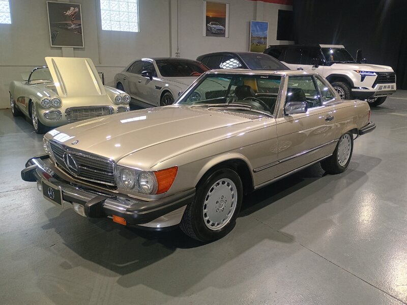 1987 Mercedes-Benz 560 SL  ONE OWNER - Photo 1 - Boca Raton, FL 33431