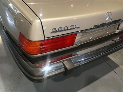 1987 Mercedes-Benz 560 SL  ONE OWNER - Photo 19 - Boca Raton, FL 33431