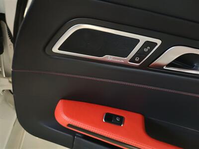 2018 Mercedes-Benz Mercedes-AMG amg gt convertible   - Photo 33 - Boca Raton, FL 33431