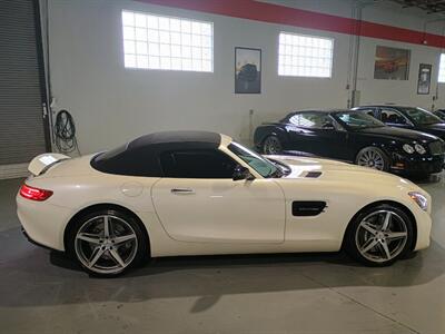 2018 Mercedes-Benz Mercedes-AMG amg gt convertible   - Photo 46 - Boca Raton, FL 33431