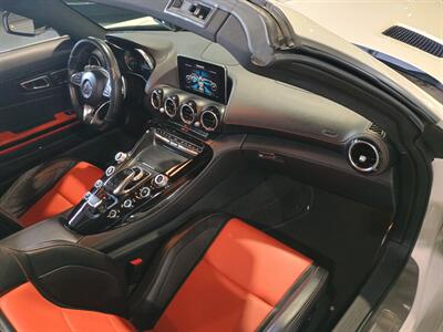 2018 Mercedes-Benz Mercedes-AMG amg gt convertible   - Photo 32 - Boca Raton, FL 33431