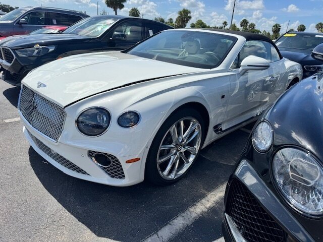2020 Bentley Continental GTC V8  