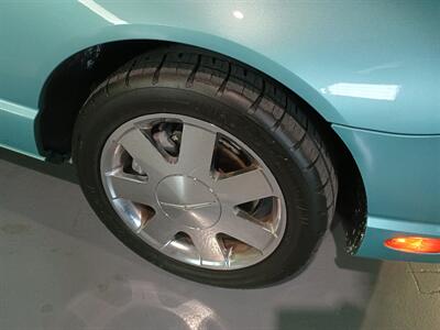 2002 Ford Thunderbird Deluxe   - Photo 42 - Boca Raton, FL 33431