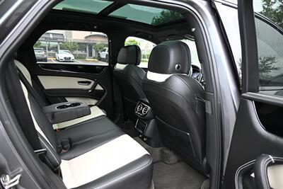 2018 Bentley Bentayga Onyx Edition   - Photo 18 - Boca Raton, FL 33431