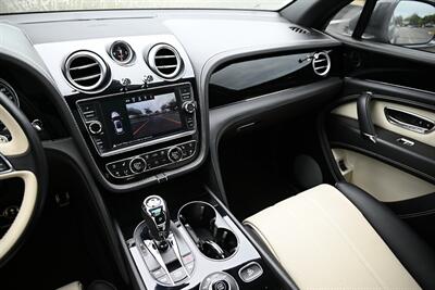 2018 Bentley Bentayga Onyx Edition   - Photo 25 - Boca Raton, FL 33431