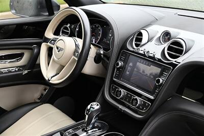 2018 Bentley Bentayga Onyx Edition   - Photo 17 - Boca Raton, FL 33431