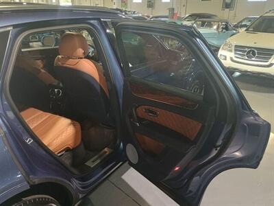2017 Bentley Bentayga W12   - Photo 9 - Boca Raton, FL 33431