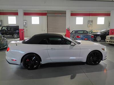 2015 Ford Mustang EcoBoost Premium convertible - Photo 42 - Boca Raton, FL 33431