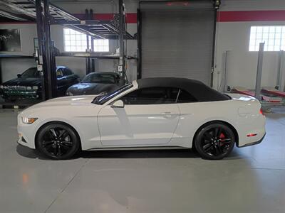 2015 Ford Mustang EcoBoost Premium convertible - Photo 41 - Boca Raton, FL 33431