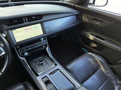 2019 Jaguar XF Sportbrake S   - Photo 37 - Boca Raton, FL 33431