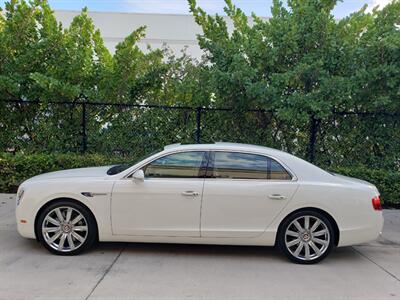 2018 Bentley Flying Spur V8   - Photo 23 - Boca Raton, FL 33431