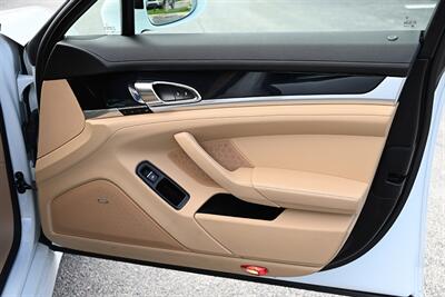 2016 Porsche Panamera   - Photo 18 - Boca Raton, FL 33431
