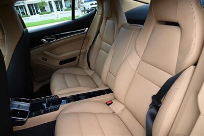 2016 Porsche Panamera   - Photo 29 - Boca Raton, FL 33431