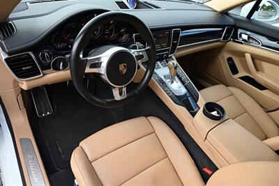 2016 Porsche Panamera   - Photo 40 - Boca Raton, FL 33431