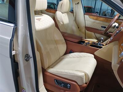 2019 Bentley Bentayga V8   - Photo 39 - Boca Raton, FL 33431
