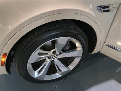 2019 Bentley Bentayga V8   - Photo 49 - Boca Raton, FL 33431