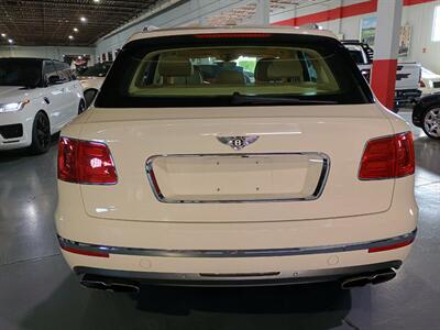 2019 Bentley Bentayga V8   - Photo 4 - Boca Raton, FL 33431