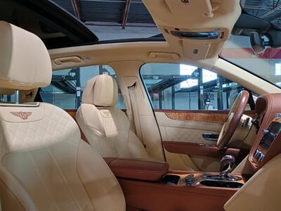 2019 Bentley Bentayga V8   - Photo 38 - Boca Raton, FL 33431