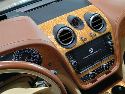 2019 Bentley Bentayga V8   - Photo 23 - Boca Raton, FL 33431